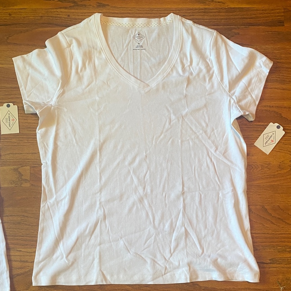St. John's Bay White Short Sleeve V-Neck Tee